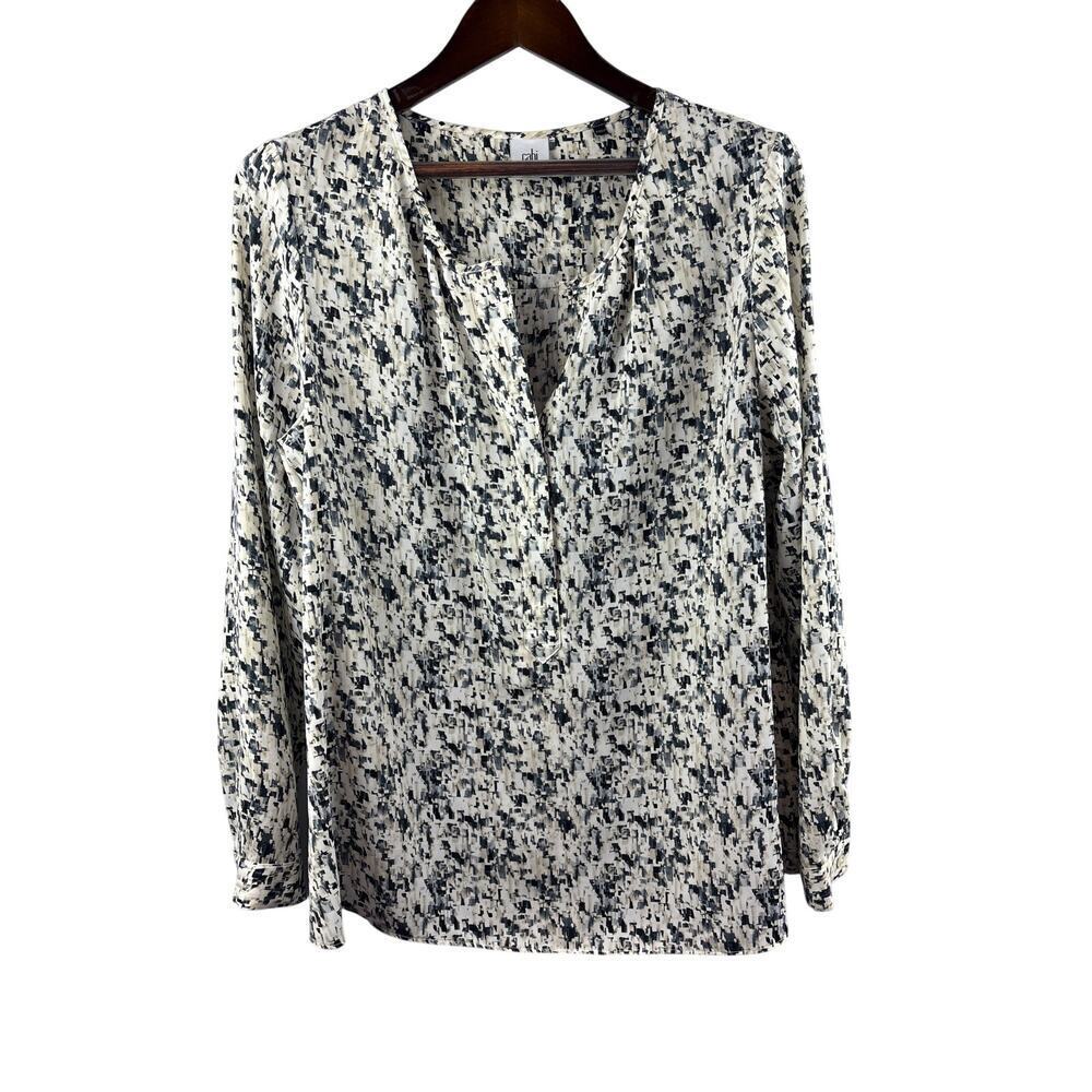 Women’s Cabi XL White, Gray, & Black Patterned Long Sleeve Blouse